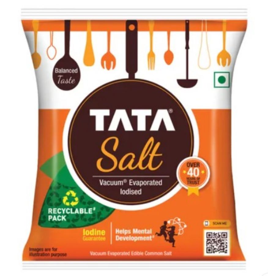 Front view of Tata Iodised Salt 1 kg pack - pure and trusted cooking salt.
